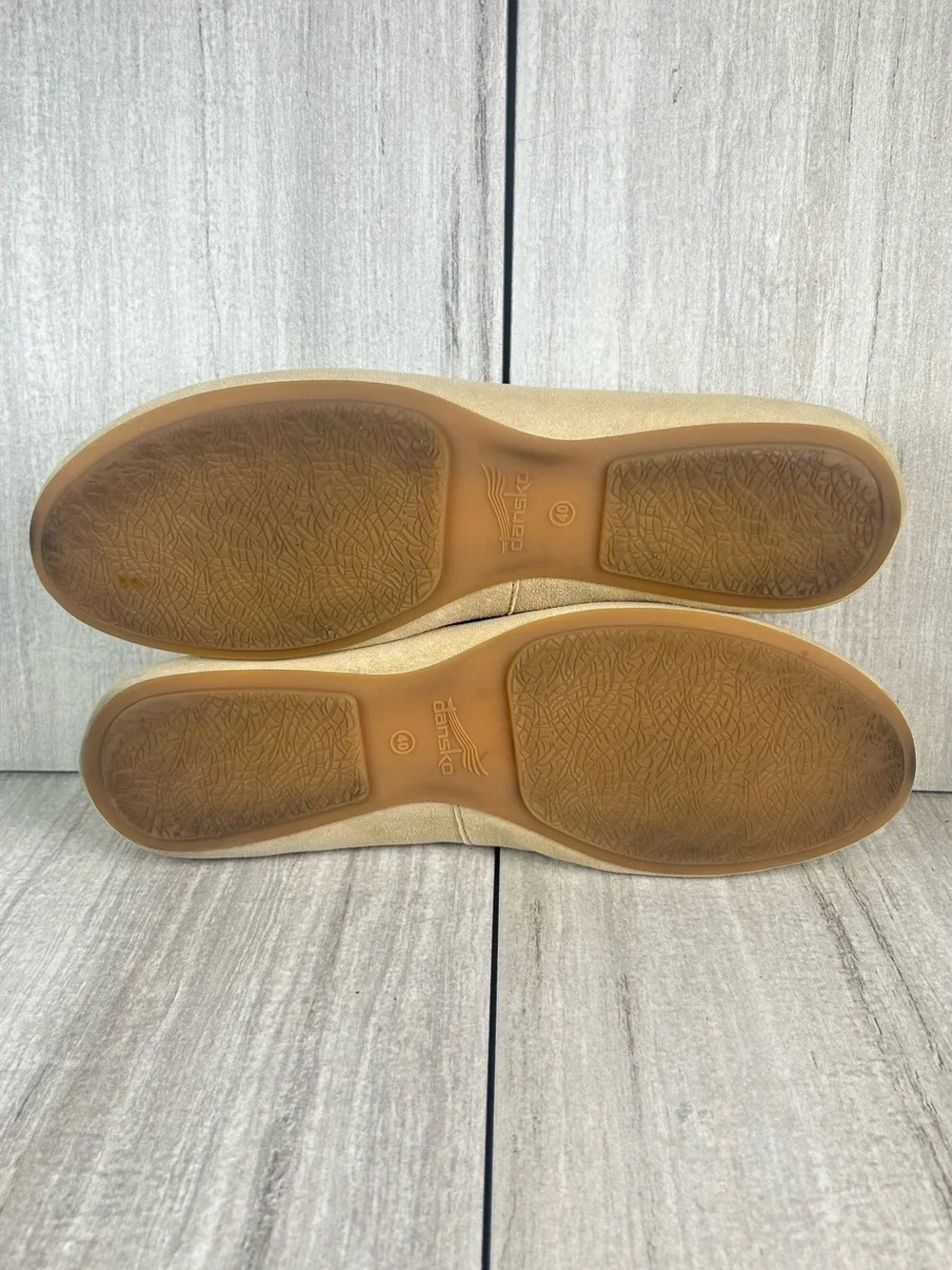 Dansko Mollie Taupe Beige Suede Ballet Flats Slip Loafer Women's Size 10 EUR 40